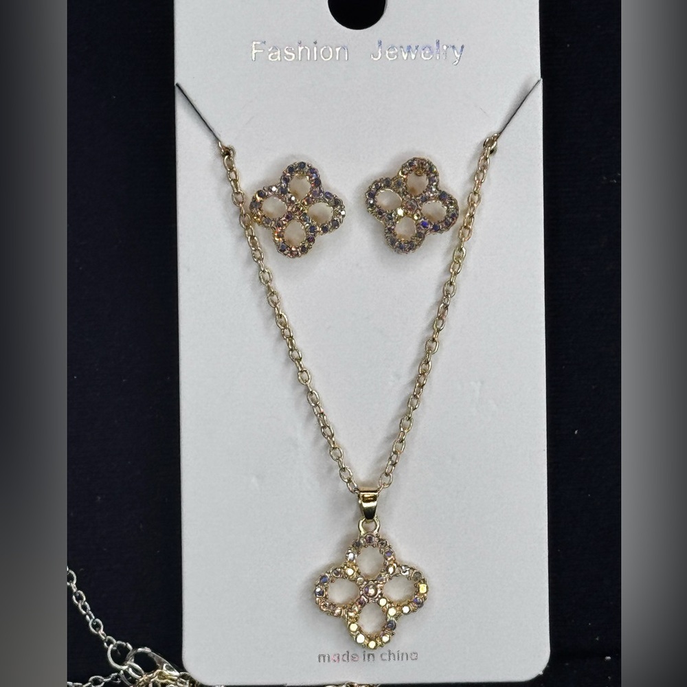 Gold Tone Iridescent Crystal Clover Necklace & Earring Set 16-18 inch